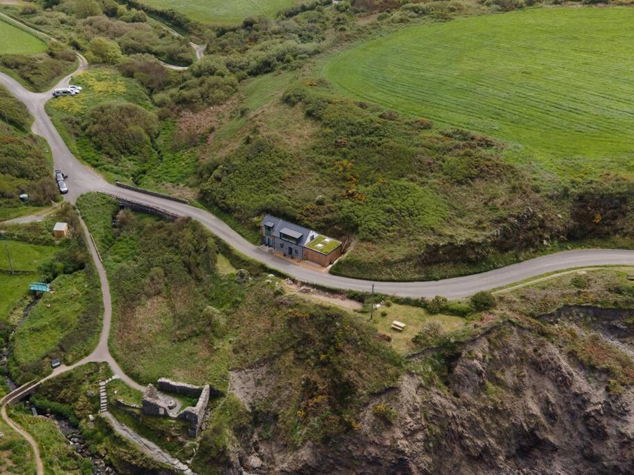 Cliff-Top Cottage On Coast Path W/Panoramic Views Trevine Extérieur photo