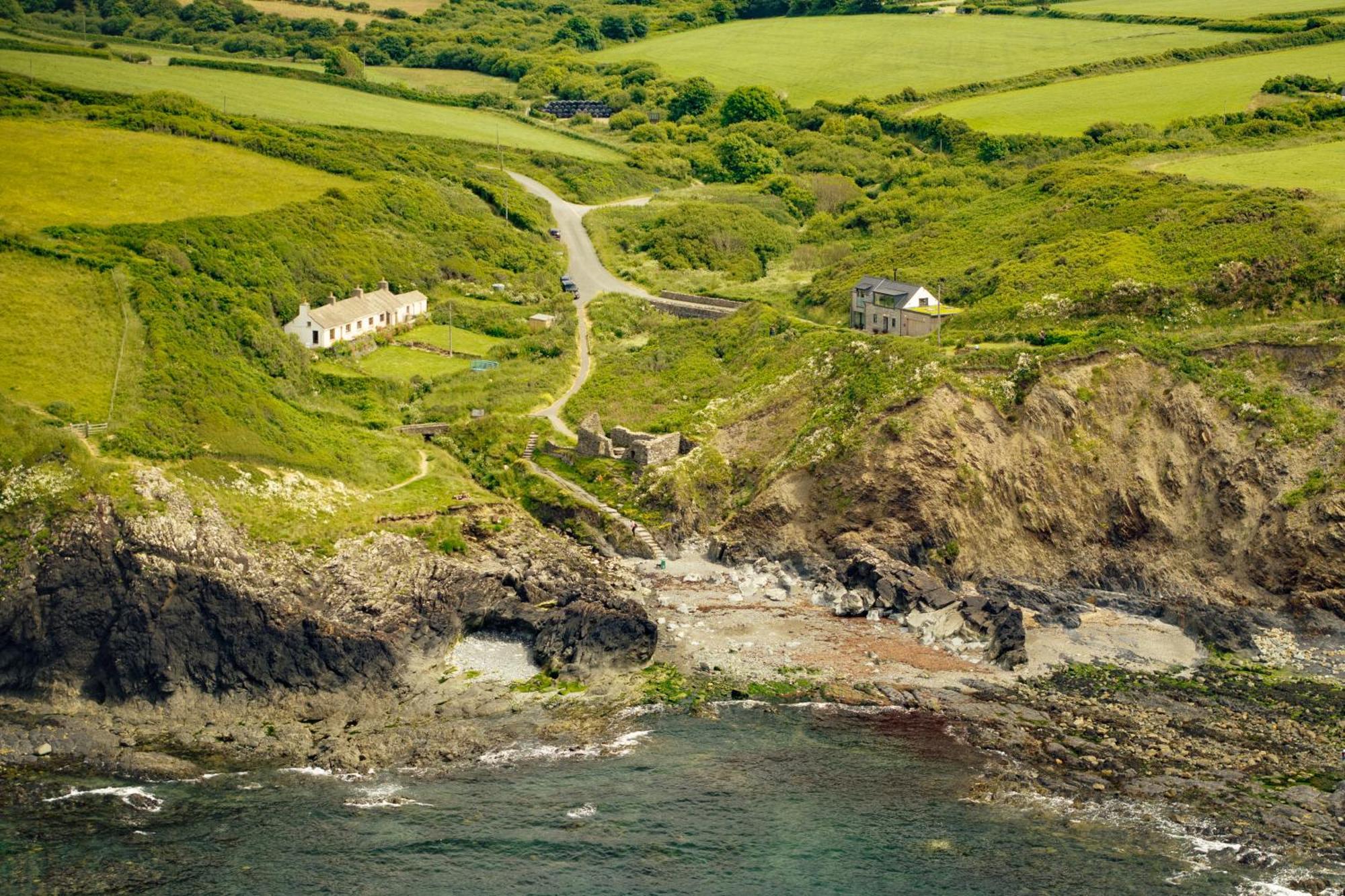 Cliff-Top Cottage On Coast Path W/Panoramic Views Trevine Extérieur photo